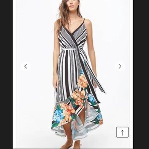 BRAND NEW FOREVER 21 SIZE LARGE RUFFLE DRESS